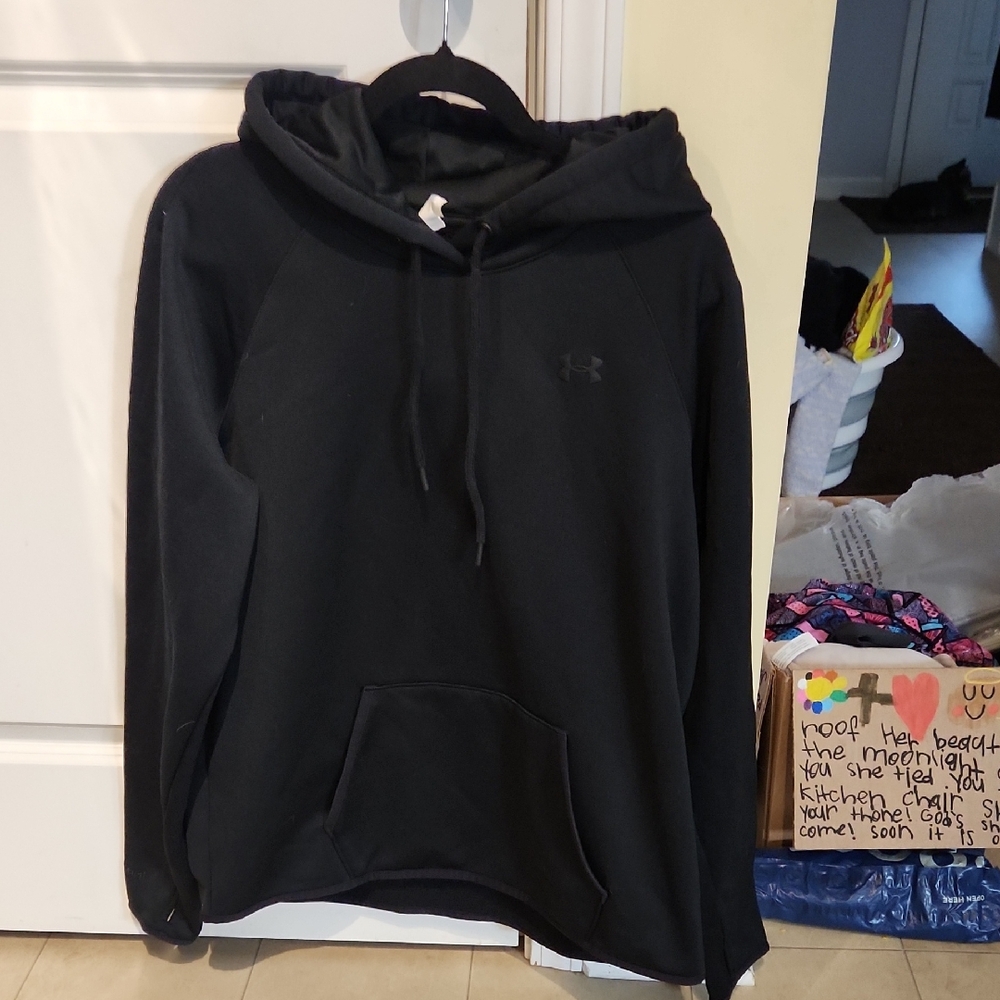 Under Armour Black Sweatshirt Hoodie Casual Comfort